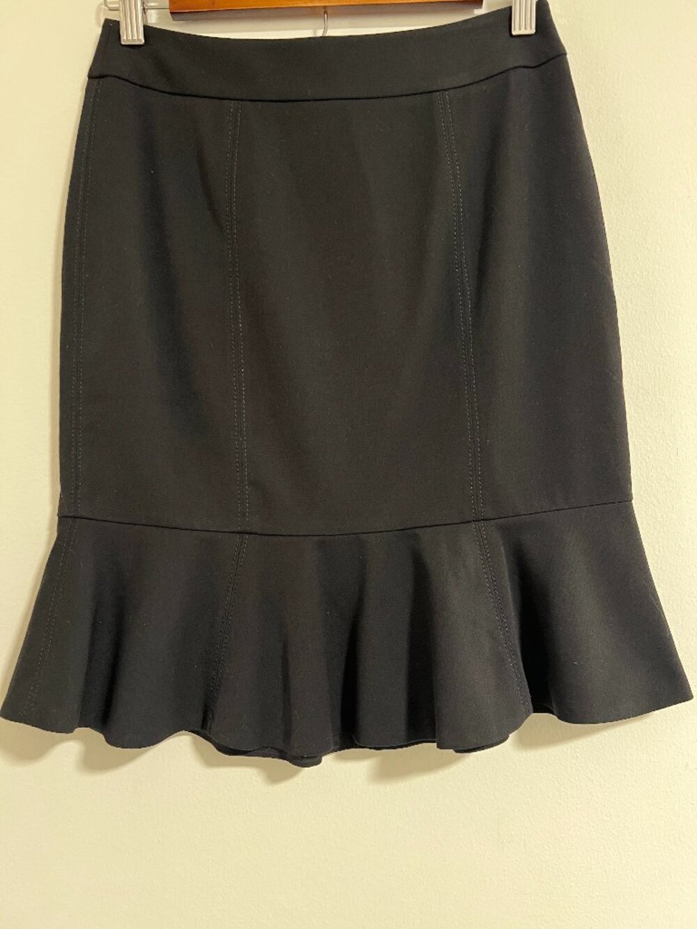 White House Black Market Black Flounce Hem Skirt Size 0 Career Office